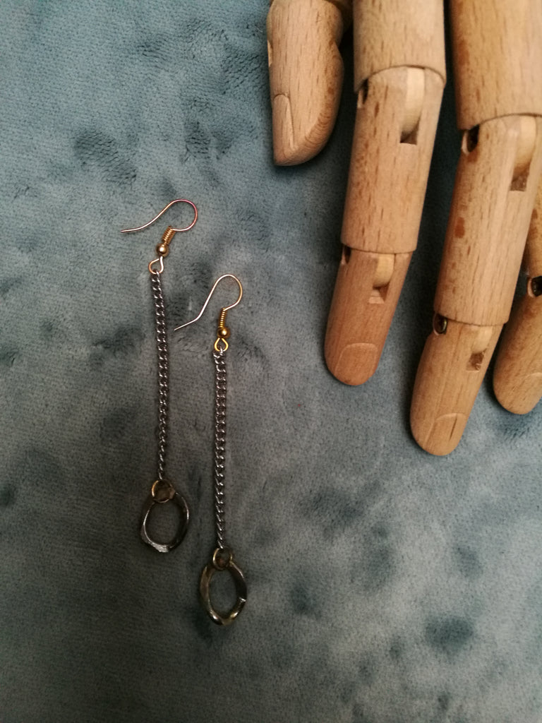 Beautiful chain link earring, 10cm long, in Silver and brass, Versatile, elegant, modern ,with an industrial feel and hand beaten large pendant chain link